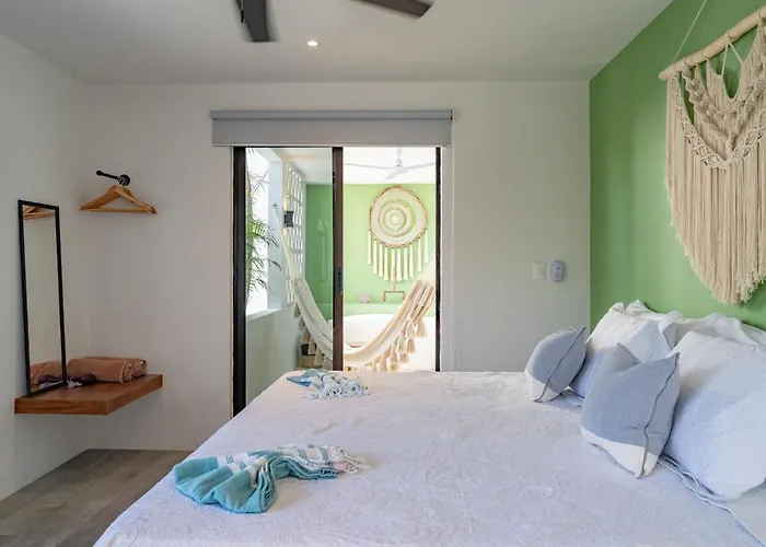 Casa Yako
